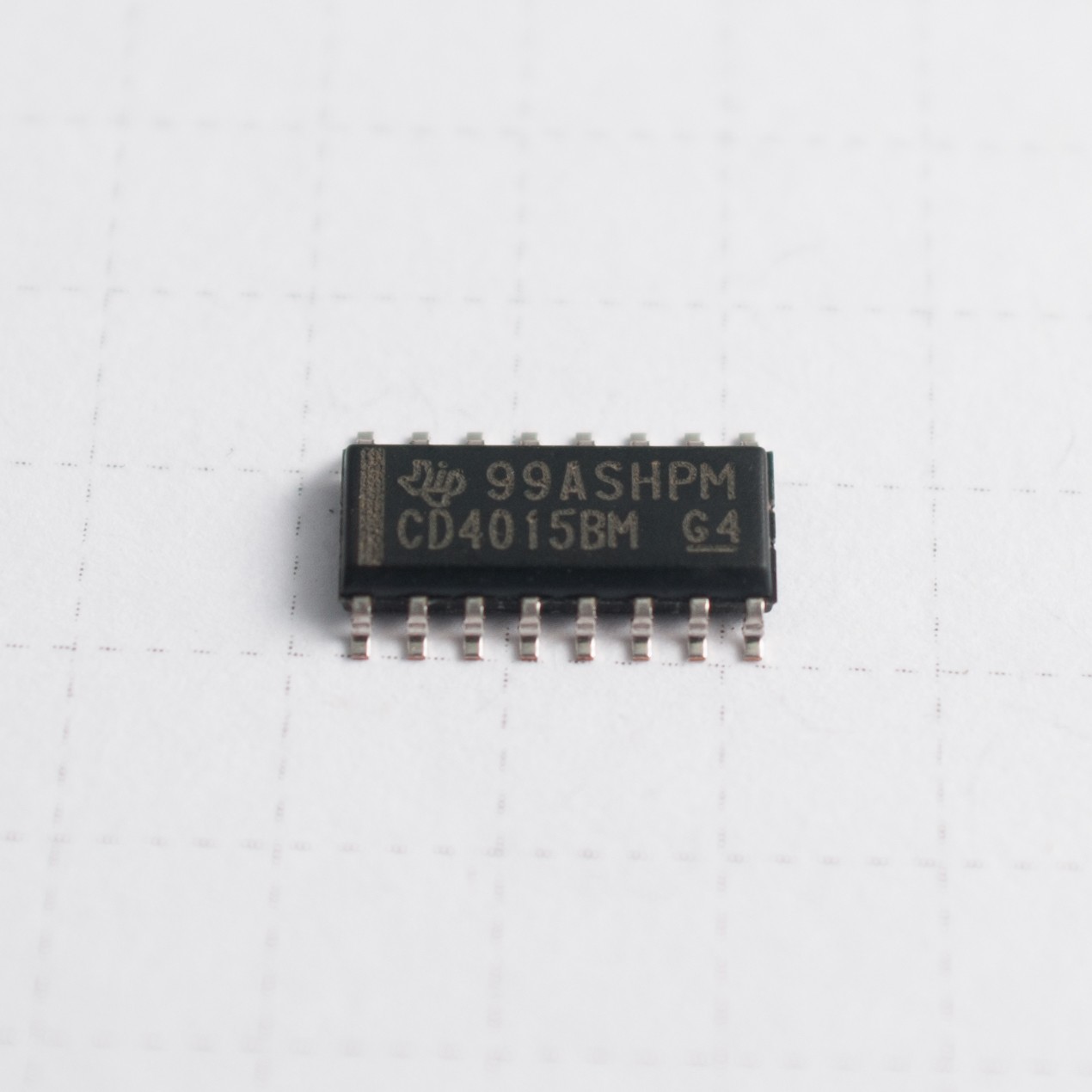 CD4015BM - SMD