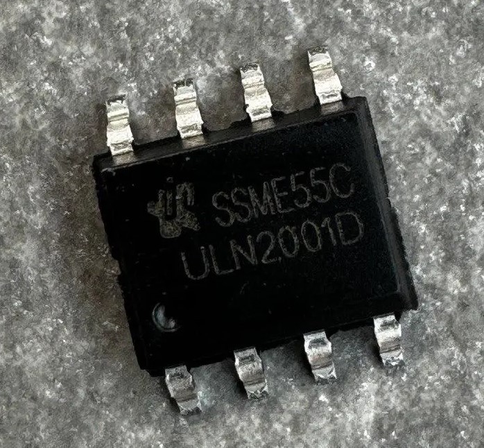 ULN2001D - SMD